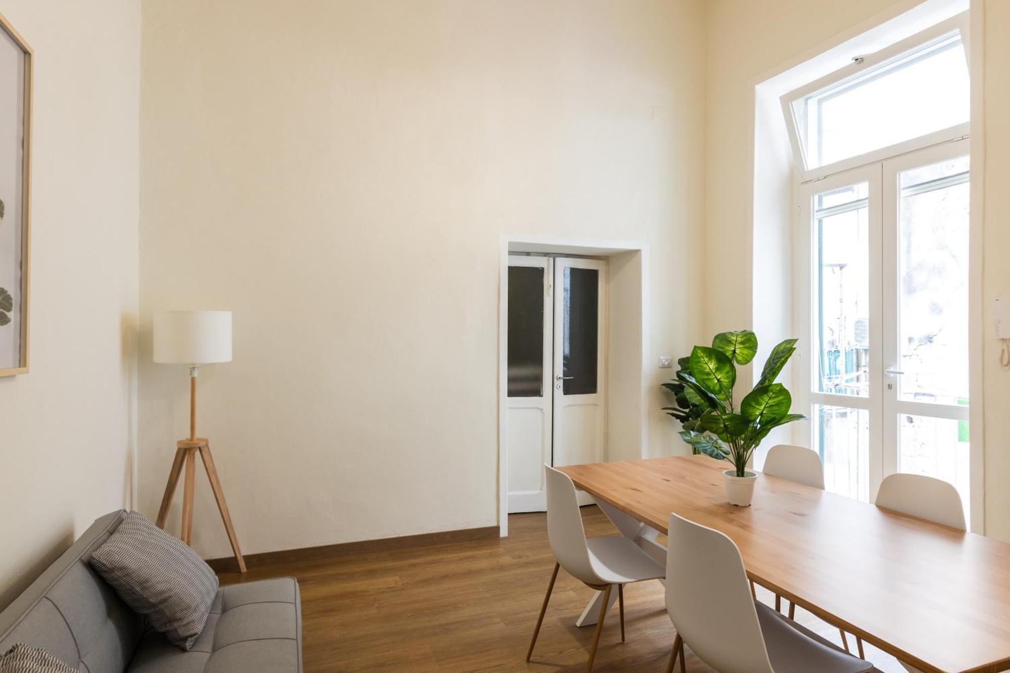 Appartamento Cozy Historical Flat Napoli Esterno foto