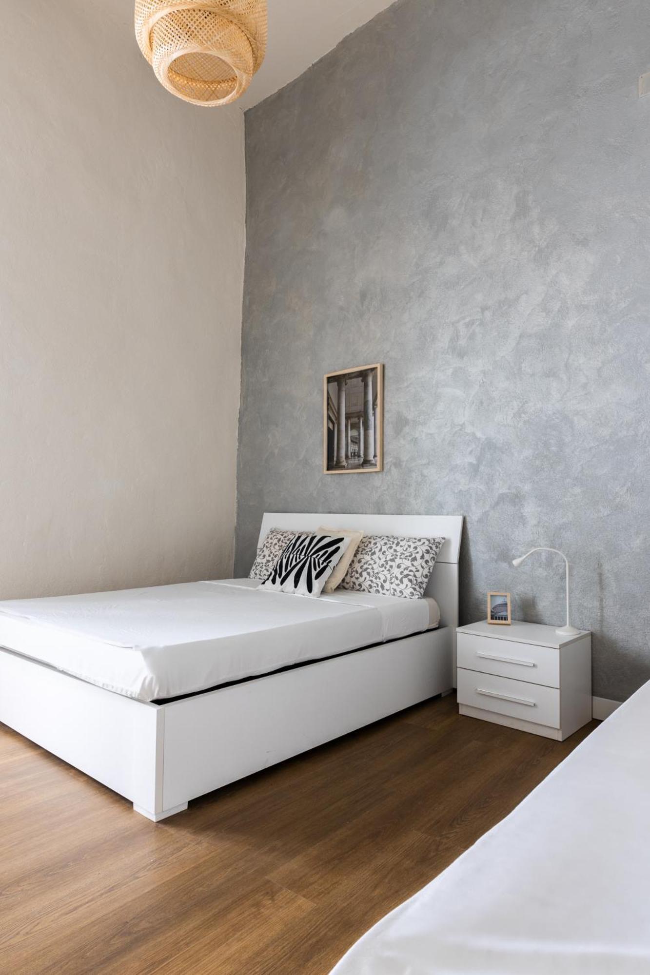 Appartamento Cozy Historical Flat Napoli Esterno foto