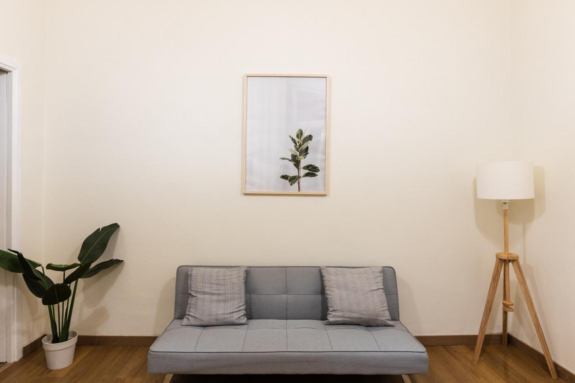 Appartamento Cozy Historical Flat Napoli Esterno foto