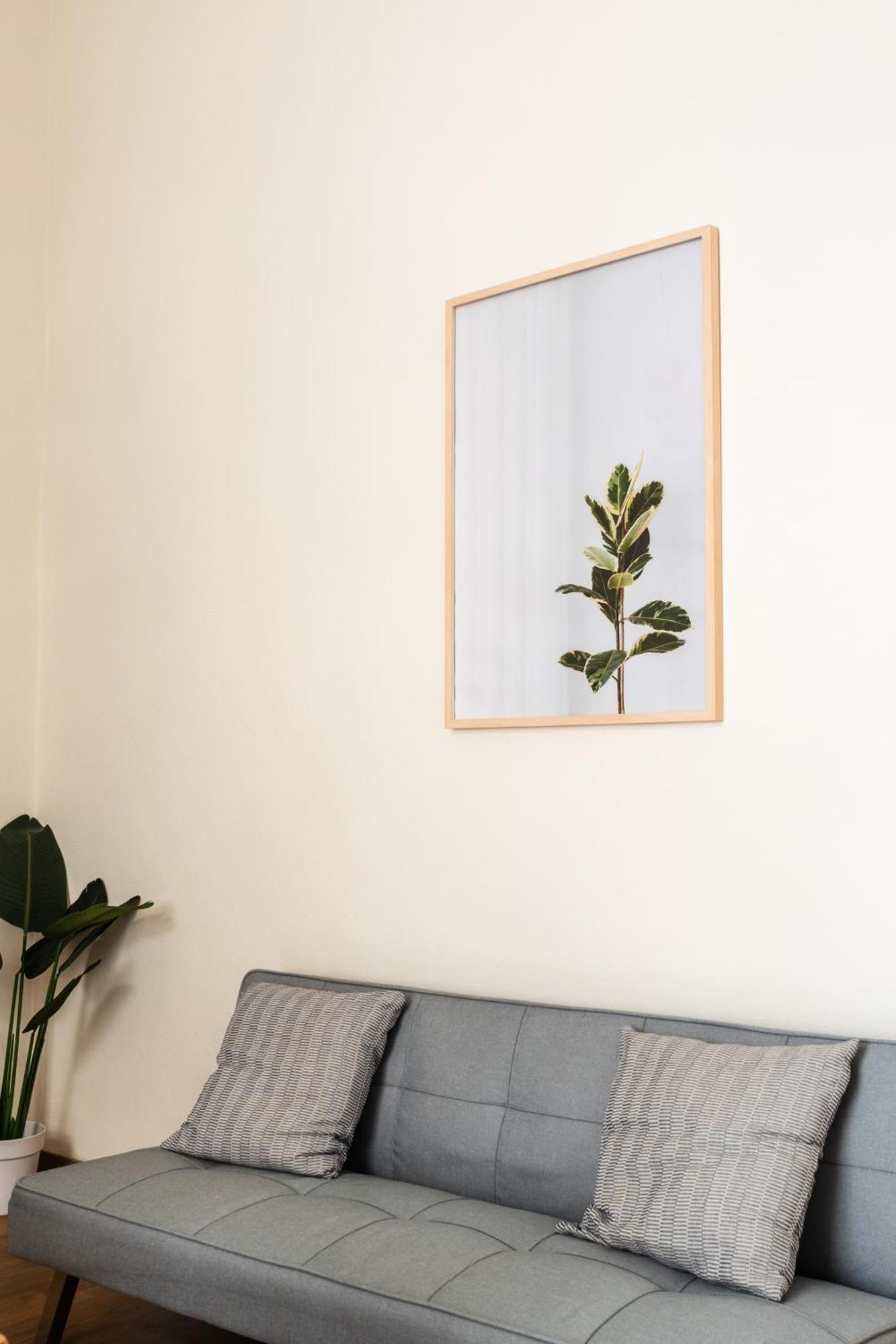 Appartamento Cozy Historical Flat Napoli Esterno foto