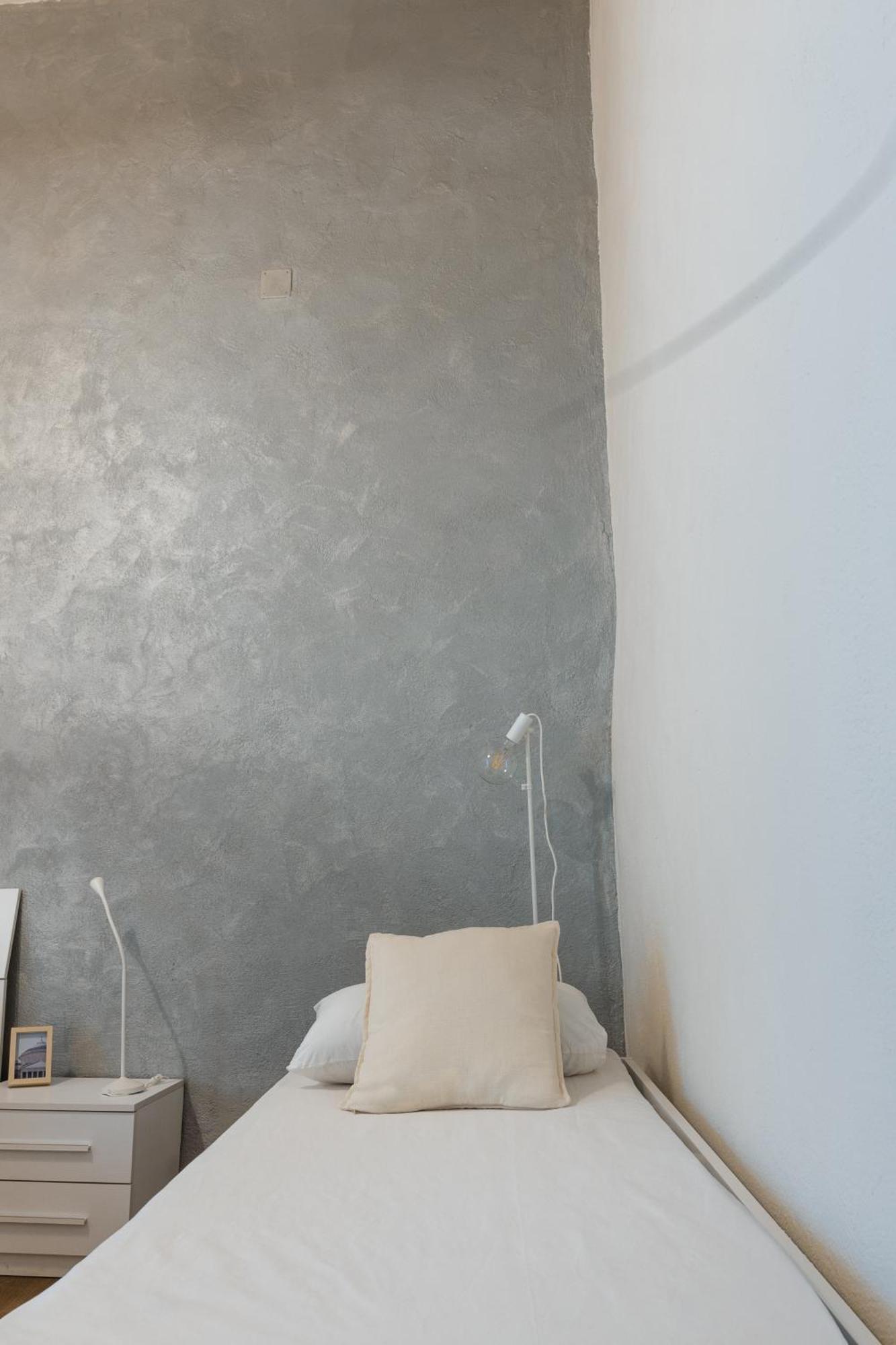 Appartamento Cozy Historical Flat Napoli Esterno foto