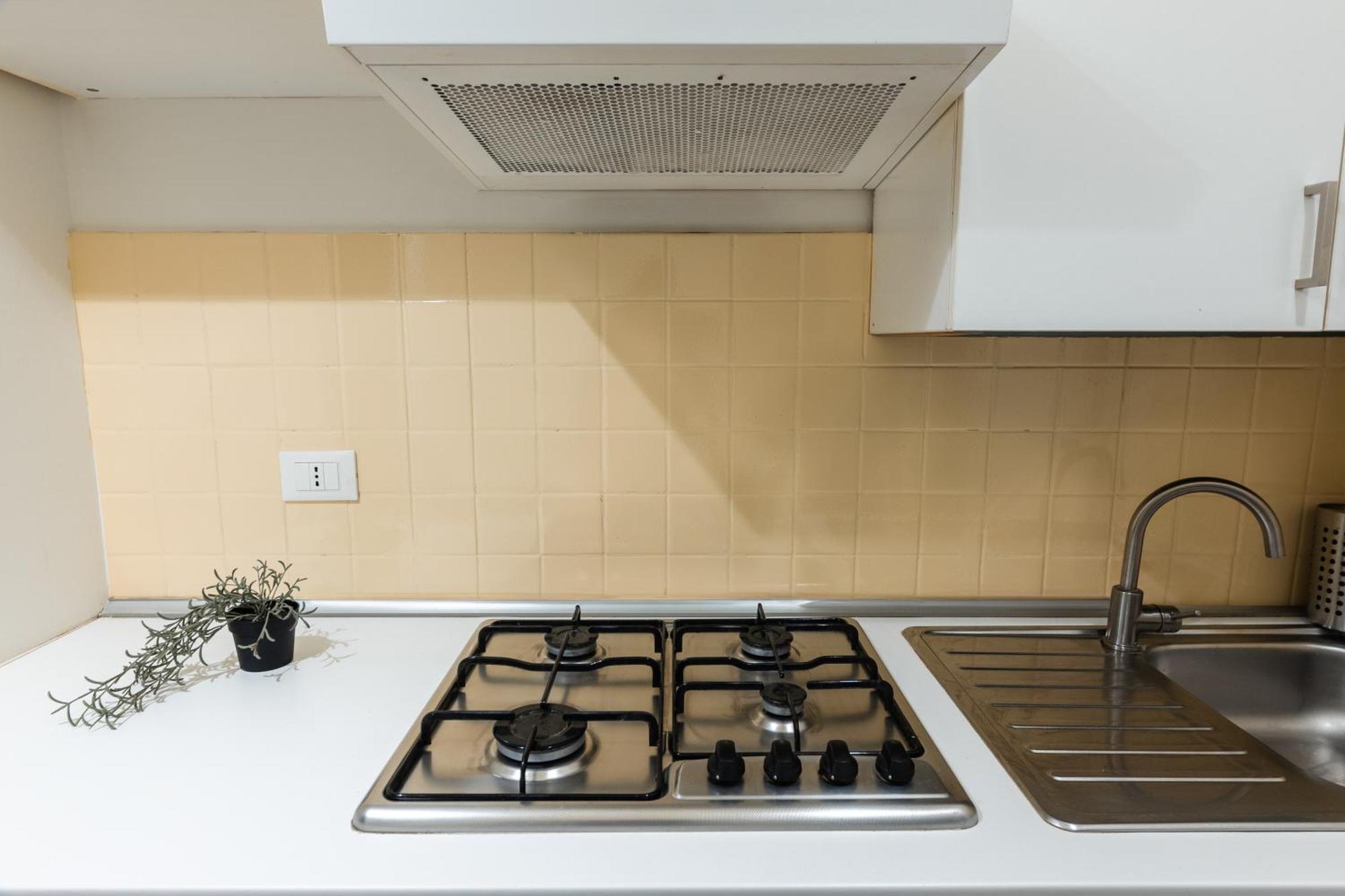 Appartamento Cozy Historical Flat Napoli Esterno foto